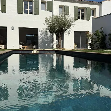 Les Rivages Etoiles - Merveilleuse Maison D'architecte, Piscine Privee בית נופש לה פלוט